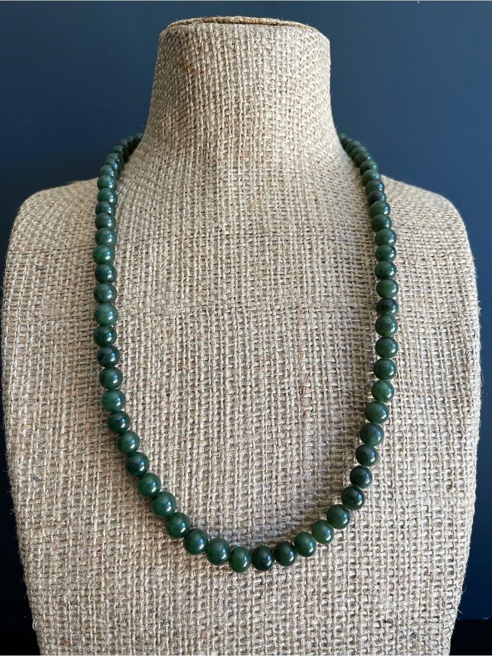 Genuine green nephrite jade Beaded Necklace.